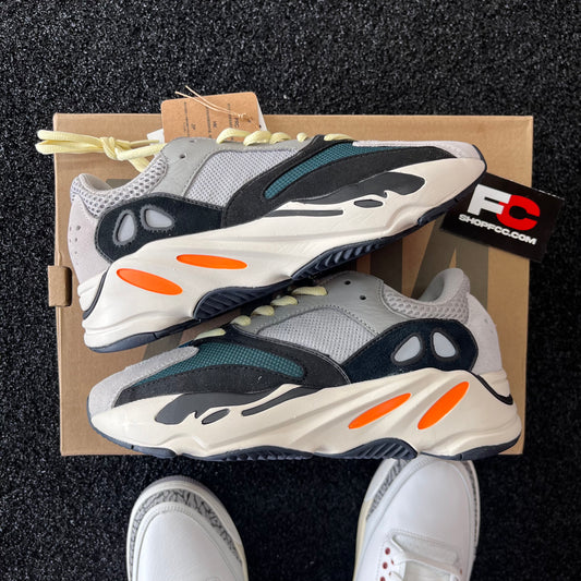 YEEZY 700 WAVE RUNNER