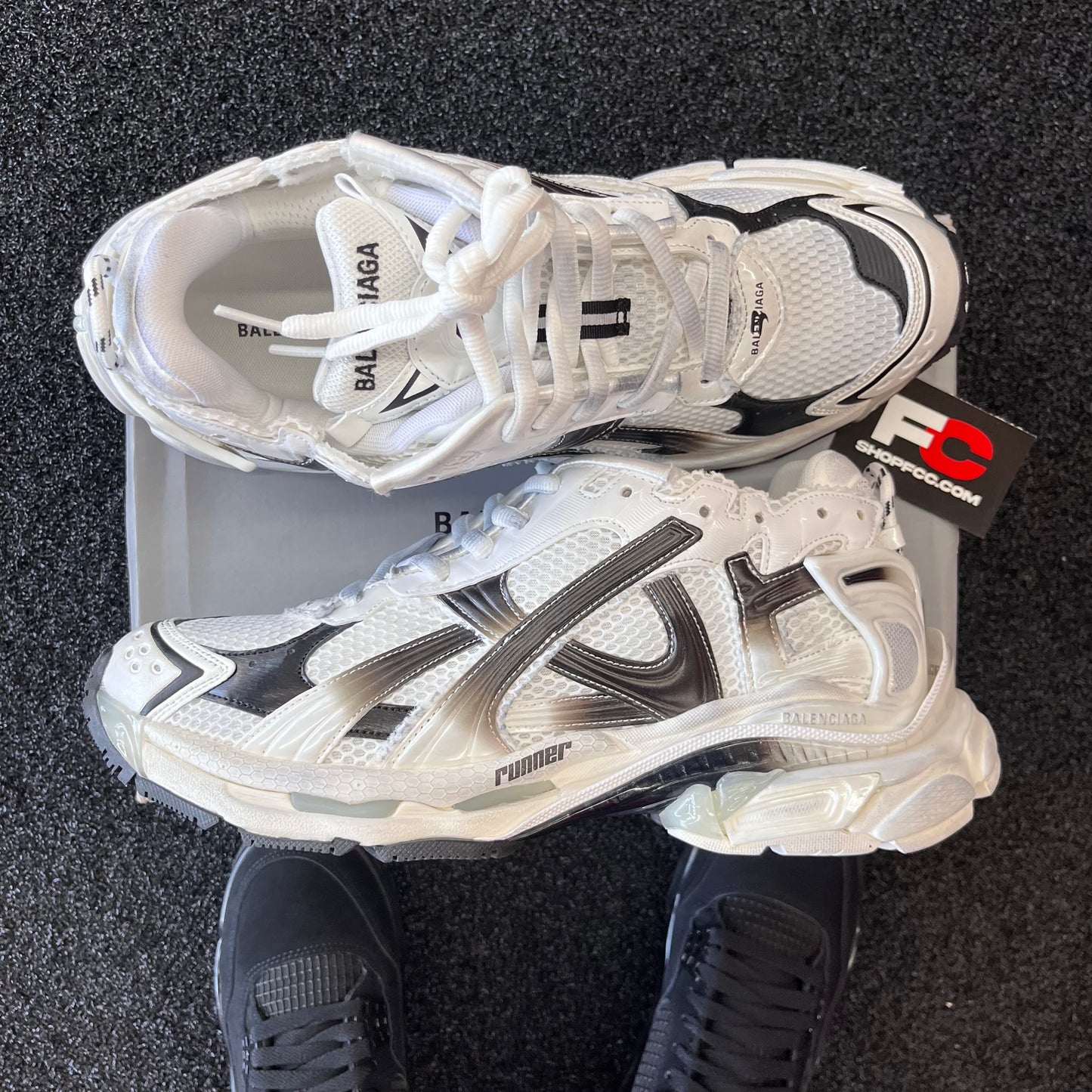 Balenc*aga RUNNER WHITE BLACK FADE