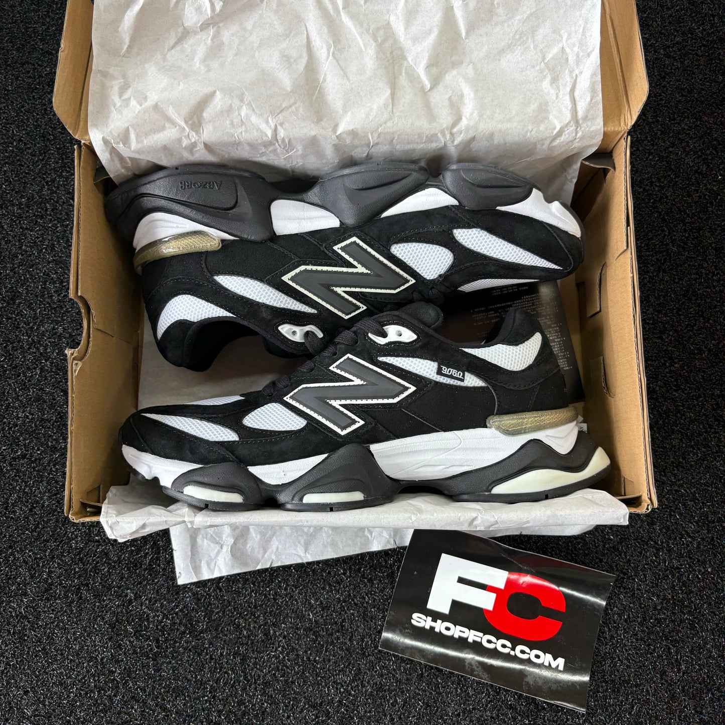 New Balance 9060 ‘White Black Panda’