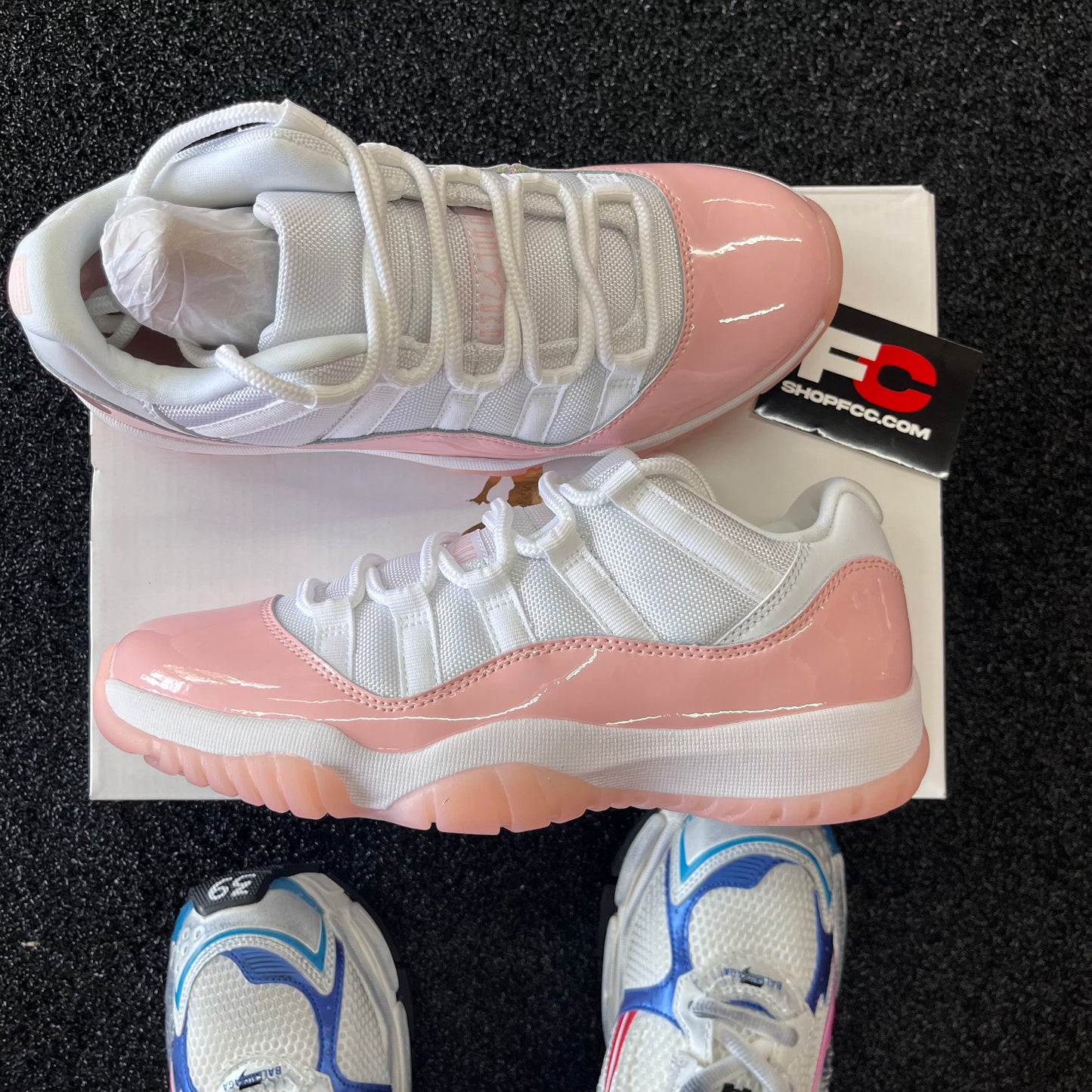 JORDAN 11 LOW LEGEND PINK