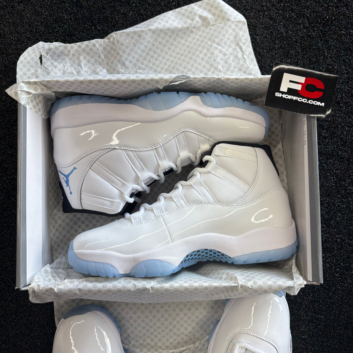 [ON HAND] JORDAN 11 LEGEND BLUE 2024